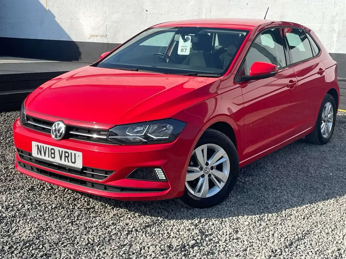 Used VW Polo SE 65 HP (47 kW) 2018 Red Hatchback