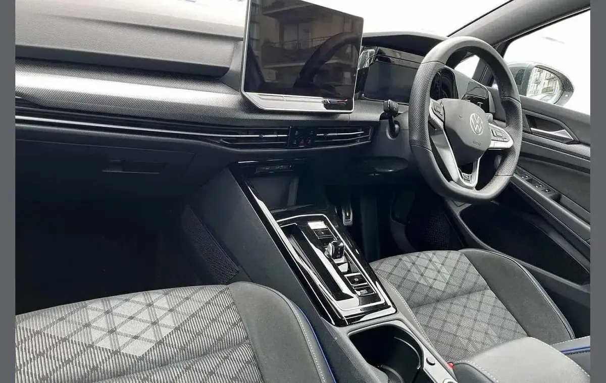 Used VW Golf VIII R-line 150 HP (110 kW) 2025 Grey Hatchback
