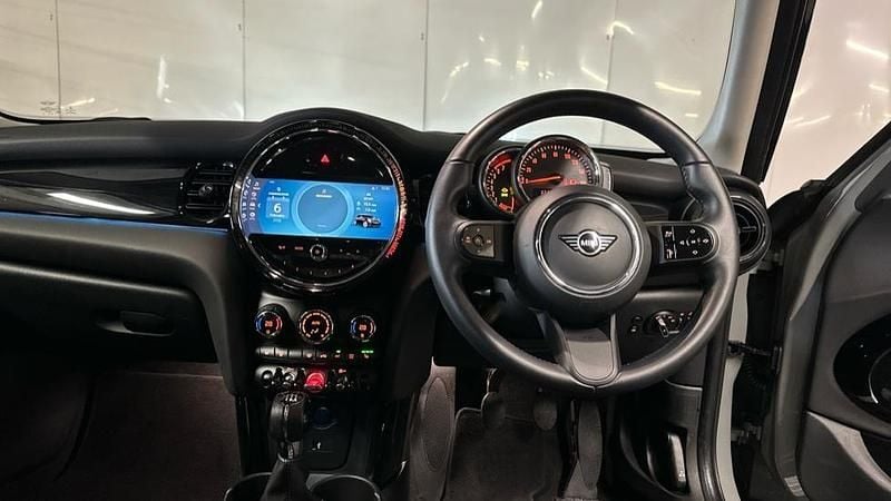 Used Mini ONE Classic 101 HP (74 kW) 2022 Grey Hatchback