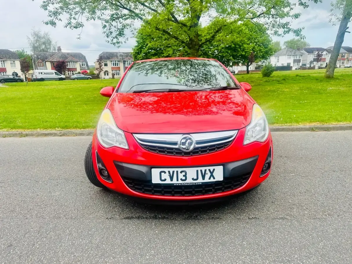 Second-hand Vauxhall Corsa 84 CP (61 kW) 2013 Roșu Hatchback