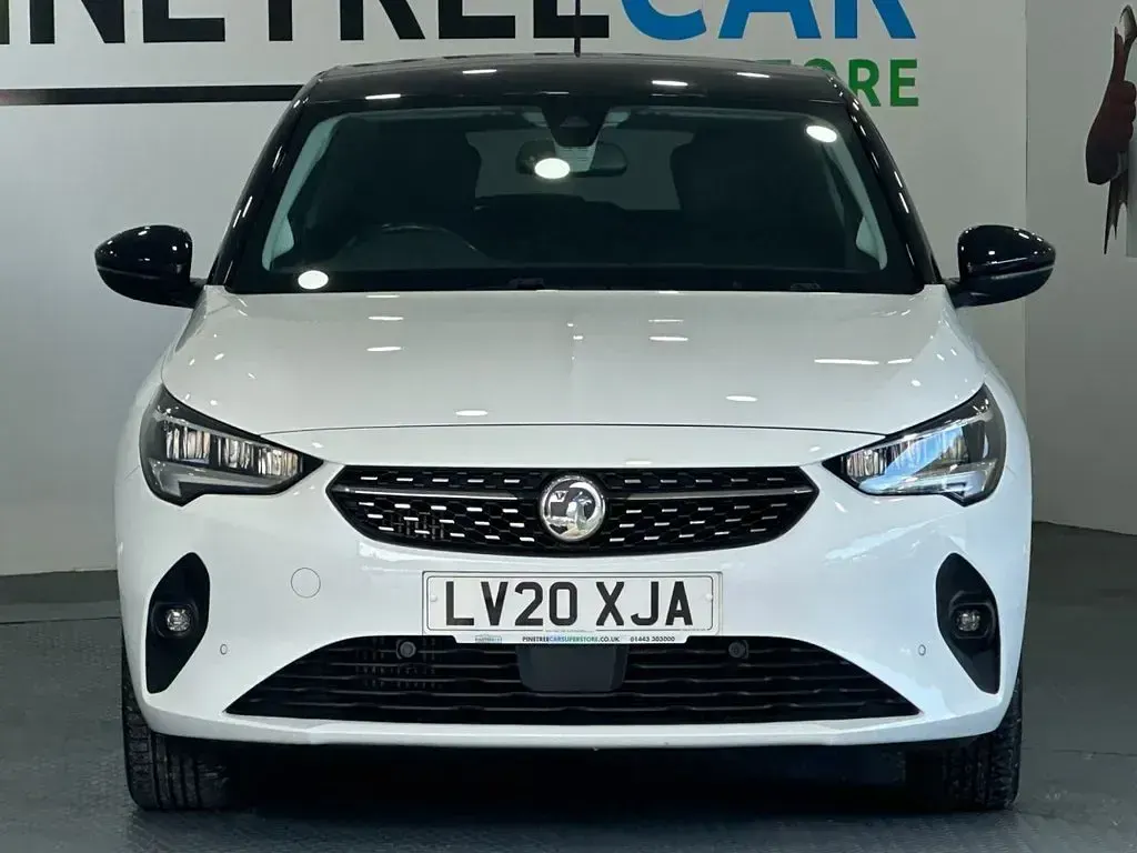 Used Vauxhall Corsa Elite 100 HP (73 kW) 2020 White Hatchback