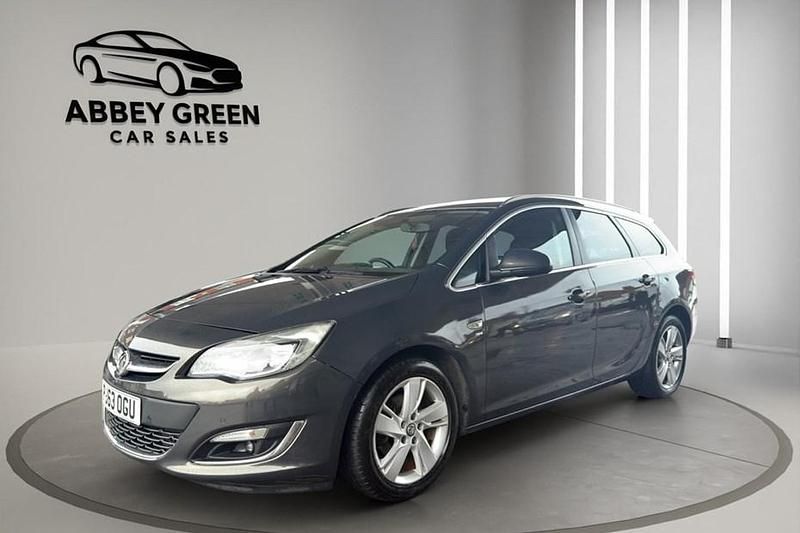 Used Vauxhall Astra SRi 165 HP (121 kW) 2013 Grey Estate