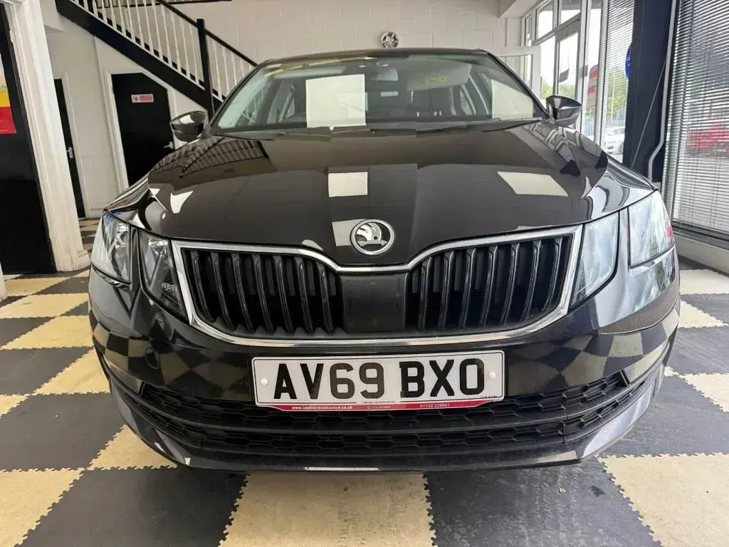 Used Skoda Octavia SE 115 HP (84 kW) 2019 Black Hatchback