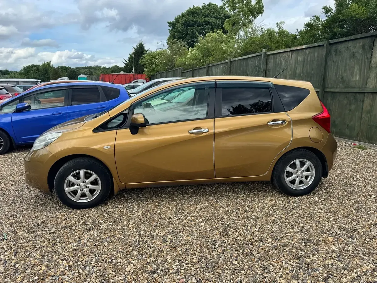 Used Nissan Note 55 HP (40 kW) 2023 Gold MPV