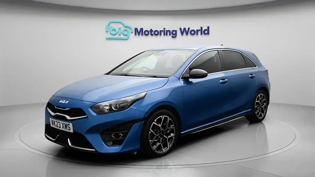 Używany Kia Ceed GT-Line 158 KM (116 kW) 2023 Niebieski Hatchback