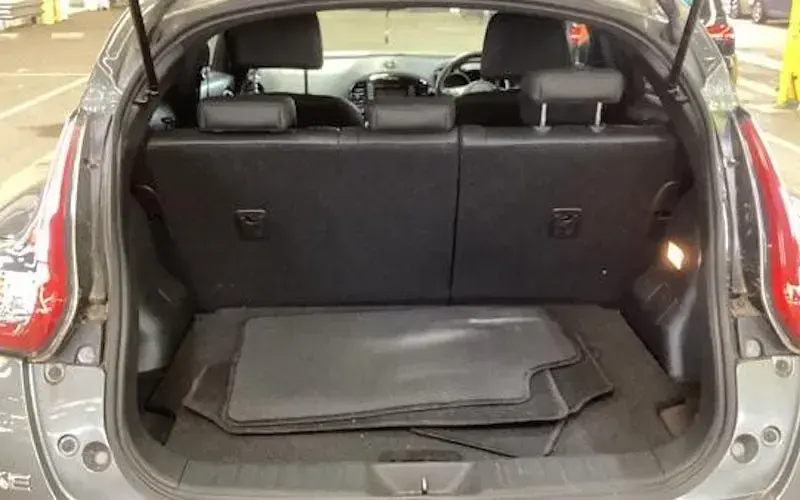 Used Nissan Juke Tekna 117 HP (86 kW) 2016 Grey SUV