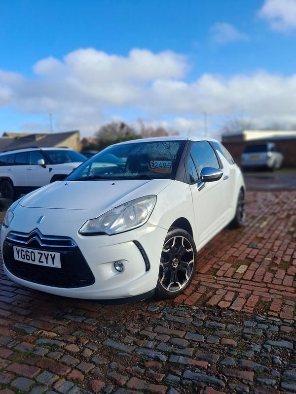 Used Citroën DS3 2010 White Hatchback