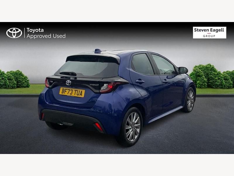 Used Toyota Yaris Hybrid 2023 Blue Hatchback