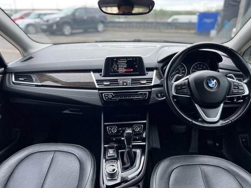 Used BMW 220 Luxury Line 192 HP (141 kW) 2017 White Hatchback