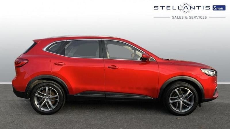 Red Used 2022 MG HS Exclusive SUV | £13,245 (Good price) - Image 1/4