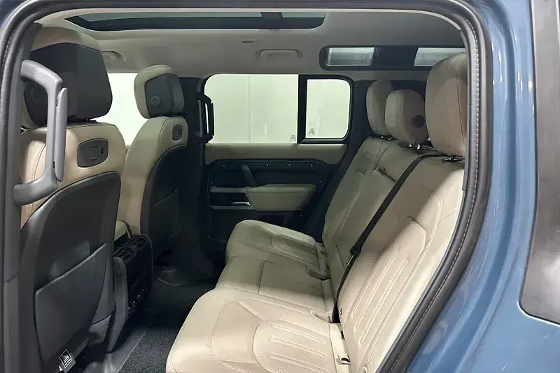 Used Land Rover Defender HSE 236 HP (173 kW) 2020 Blue SUV