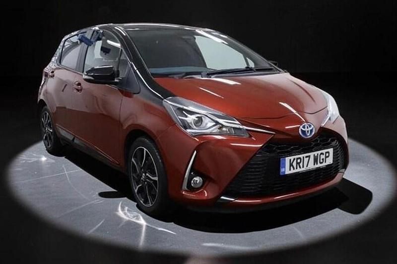 Used Toyota Yaris Hybrid Design 2017