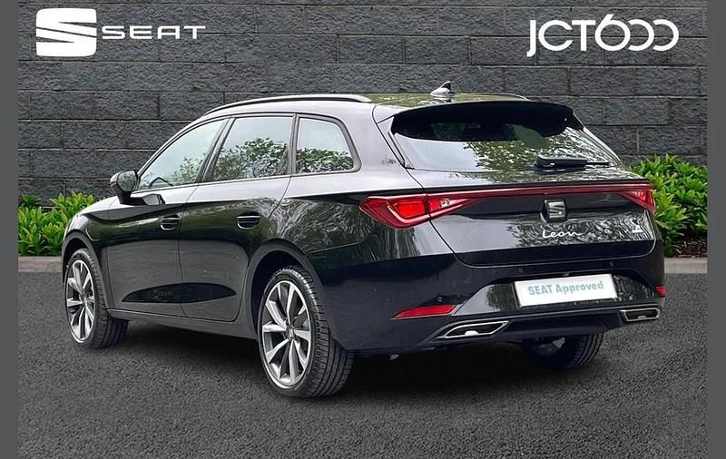 Used Seat Leon FR Sport 201 HP (147 kW) 2025 Black Estate