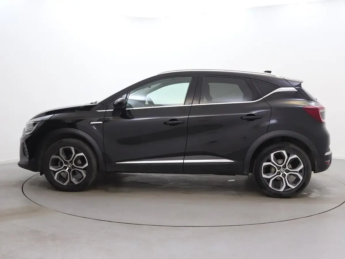 Used Renault Captur Techno 91 HP (66 kW) 2023 Black SUV