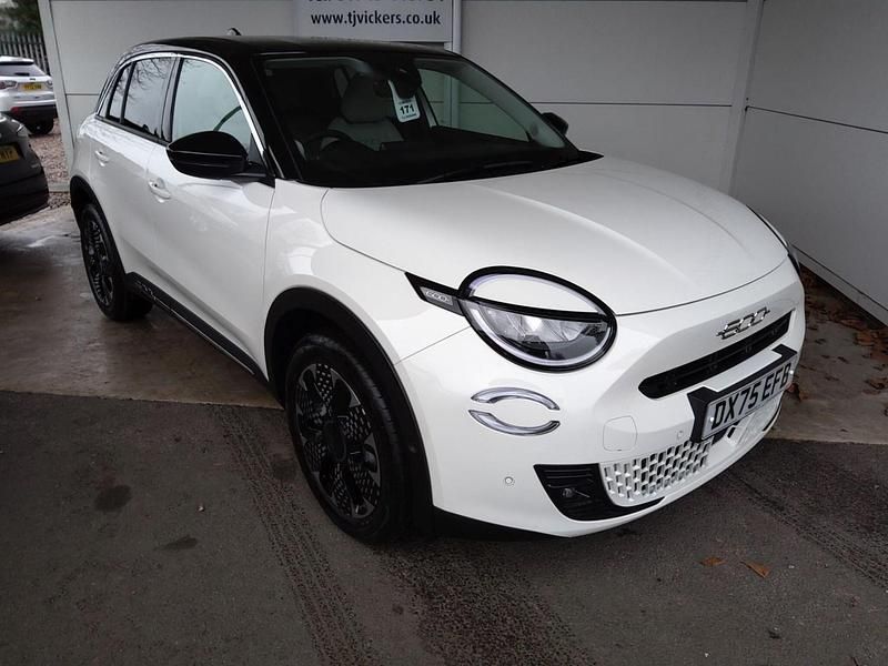 New Fiat 600 La Prima 99 HP (72 kW) 2026 White SUV