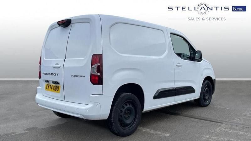 Used Peugeot Partner S 129 HP (94 kW) 2024 White MPV