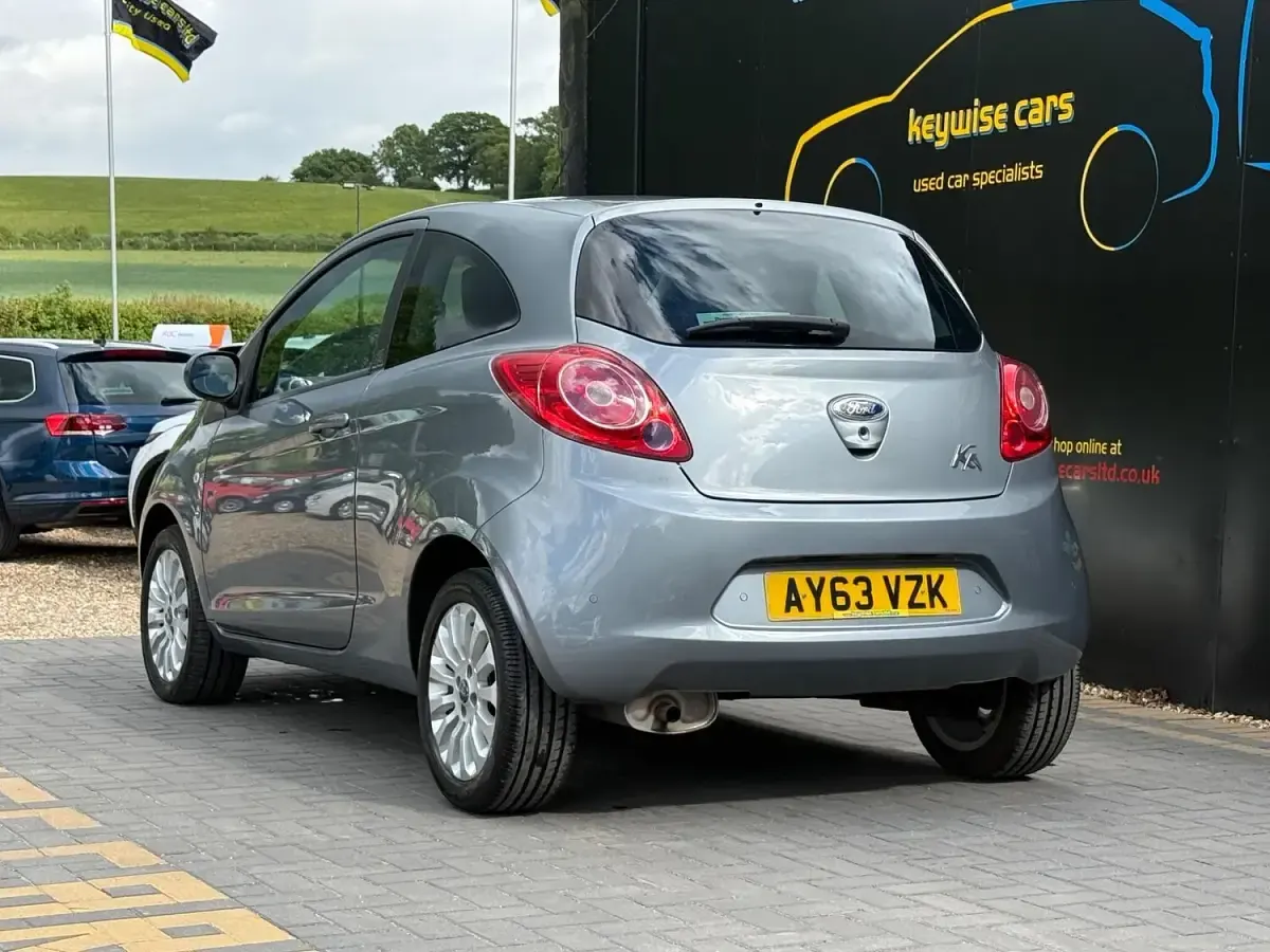 Used Ford Ka Zetec 69 HP (50 kW) 2013 Silver Hatchback