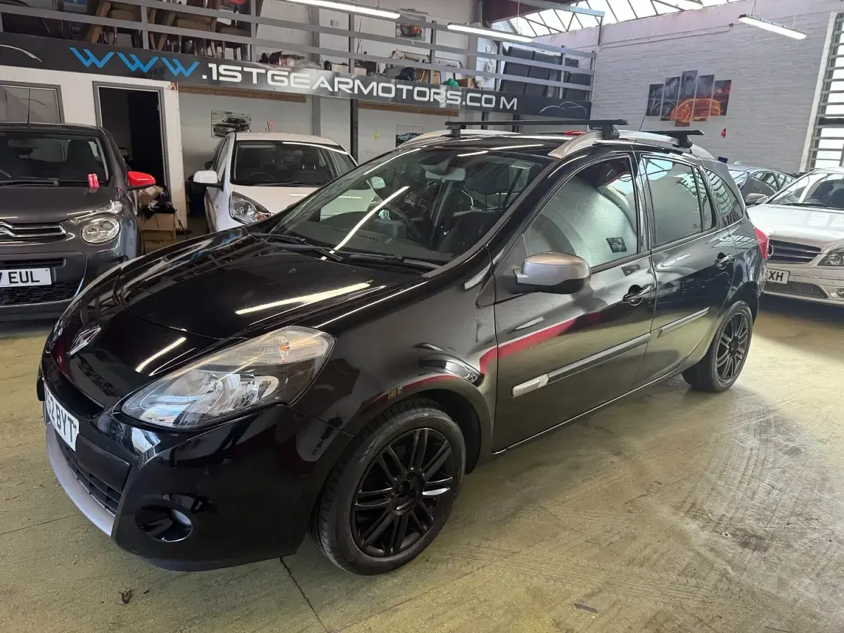 Used Renault Clio Dynamique 2012 Black Estate