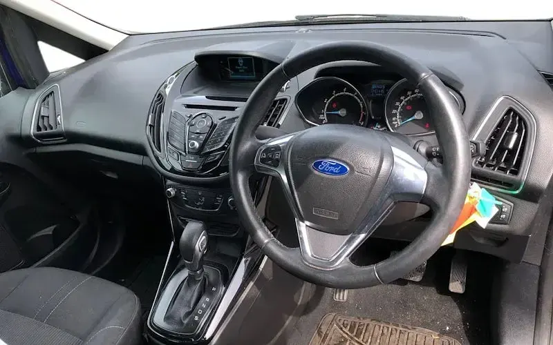 Used Ford B-MAX Zetec 105 HP (77 kW) 2016 Blue MPV