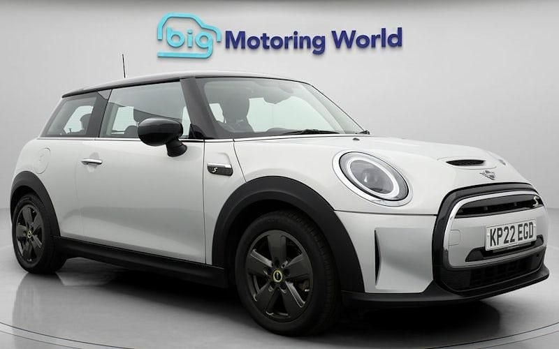 Used Mini Cooper Level 1 135 kW (184 HP) 2023 Hatchback