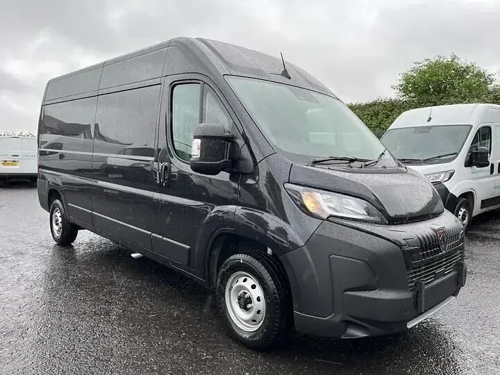 New Peugeot Boxer 140 HP (102 kW) 2026 Grey Van