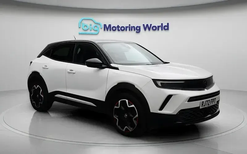 Used Vauxhall Mokka GS Line 101 HP (74 kW) 2022 White SUV