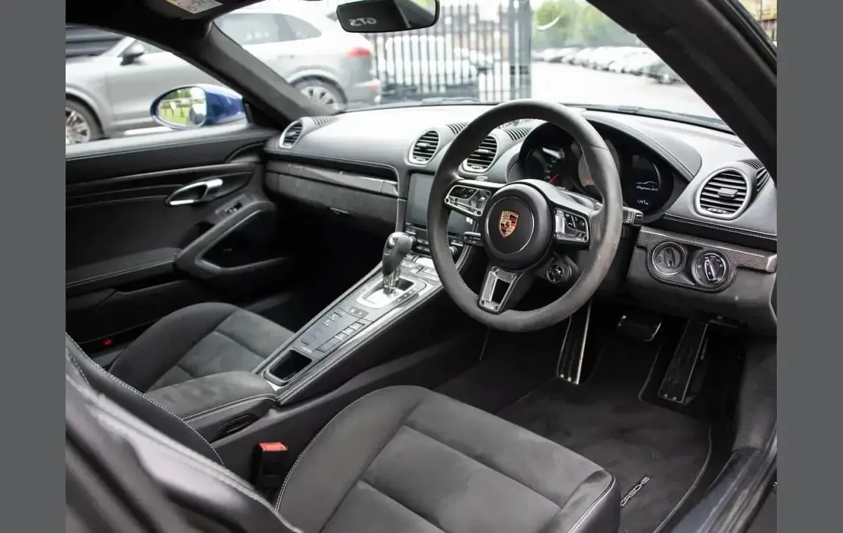 Used Porsche Cayman 394 HP (289 kW) 2023 Blue Coupe