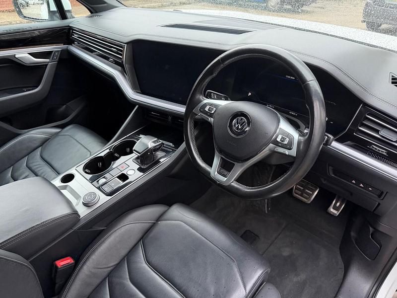 Usado VW Touareg R-line 286 HP (210 kW) 2018 Branco SUV