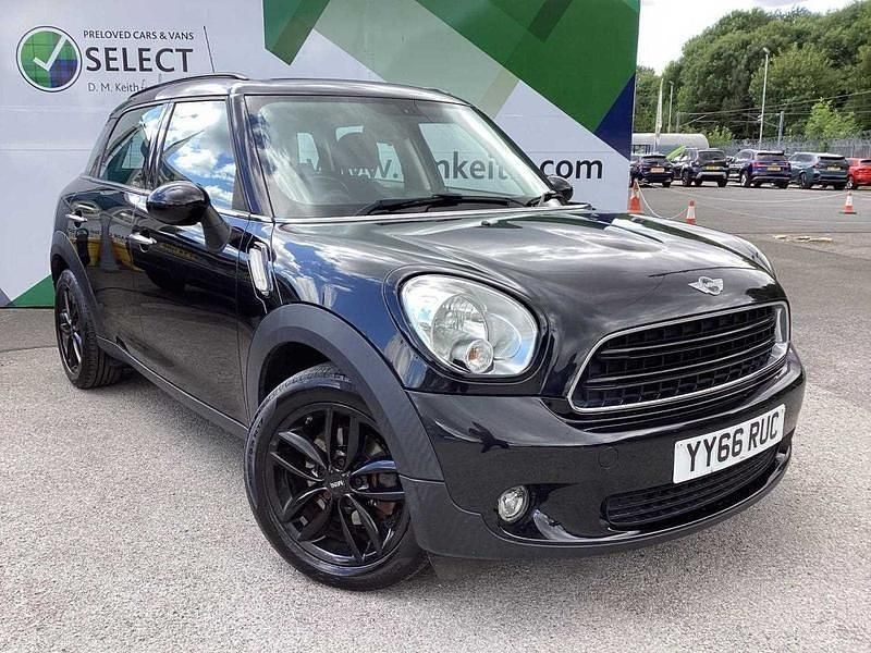 Midnight black Used 2016 Mini Cooper Countryman SUV | £8,100 (Fair price) - Image 1/4