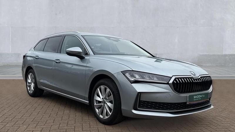 Silver Used 2025 Skoda Superb SE Technology | £26,490 (Fair price) - Image 1/4