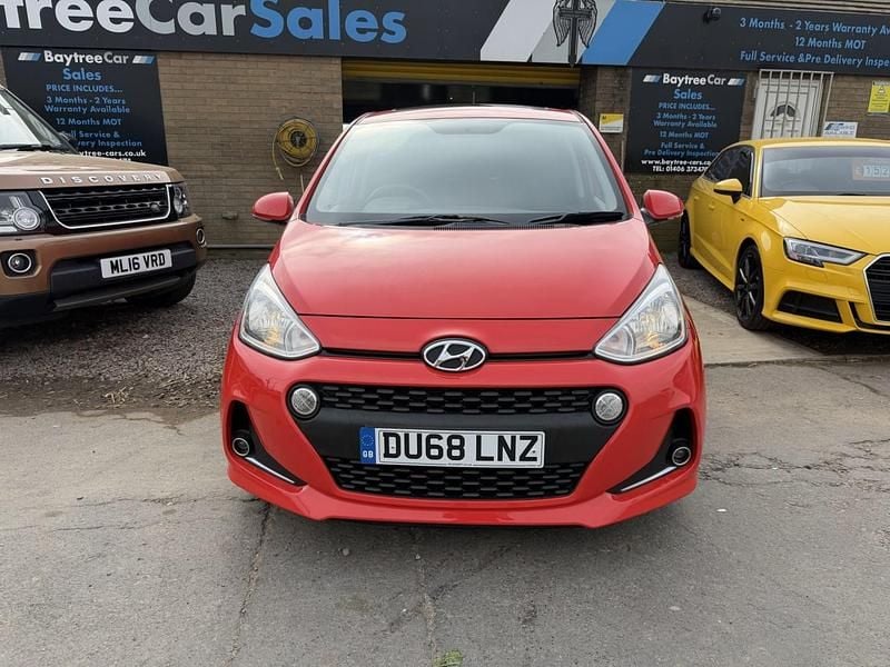 Used Hyundai i10 Premium SE 87 HP (63 kW) 2018 Red Hatchback