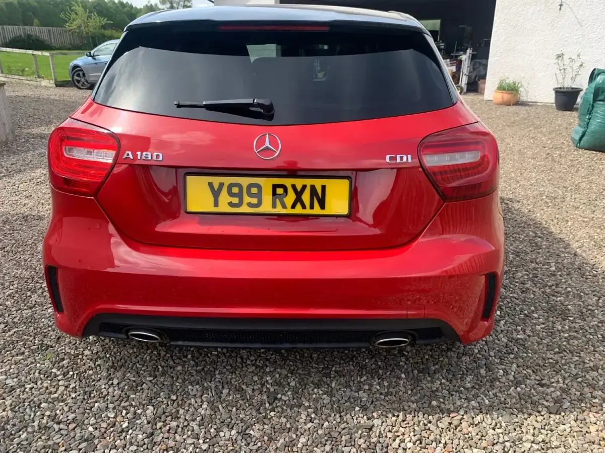 Begagnad Mercedes A180 AMG 2015 Röd Halvkombi