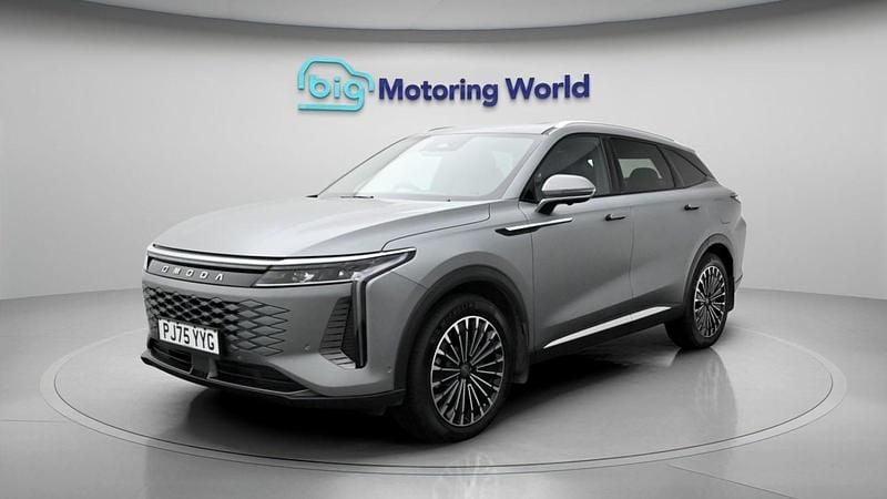Used Omoda 9 537 HP (394 kW) 2025 Grey SUV