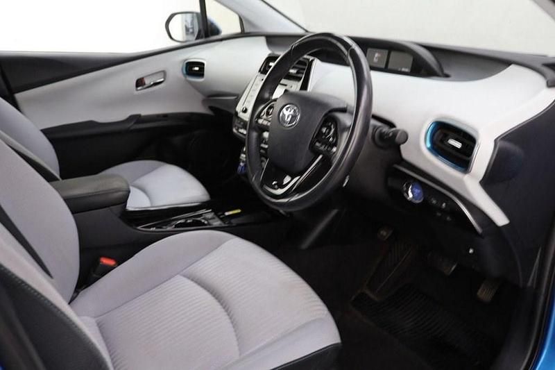 Used Toyota Prius Business Edition 122 HP (89 kW) 2021 Blue Hatchback