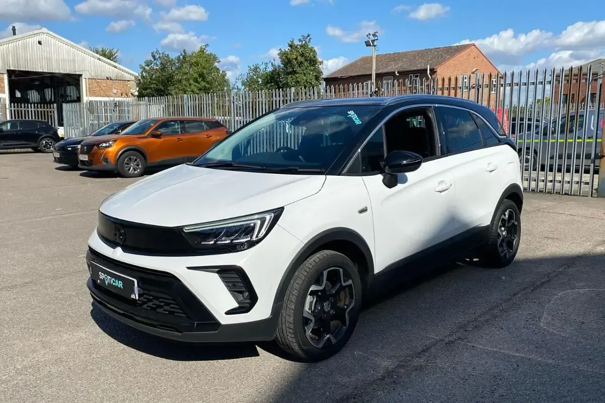 Used Vauxhall Crossland Ultimate 110 HP (80 kW) 2023 White SUV