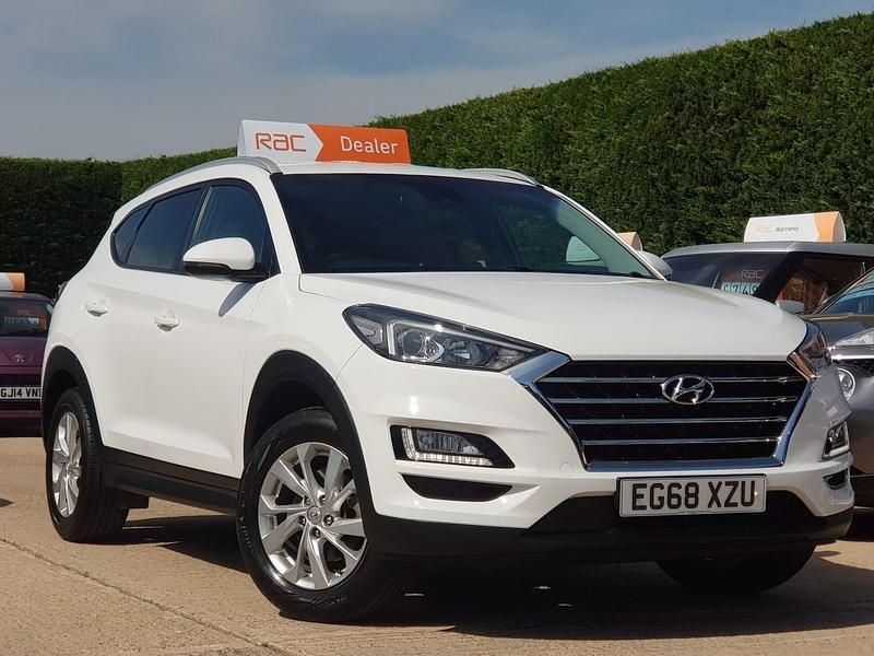 White Used 2019 Hyundai Tucson SE SUV | £11,995 (Fair price) - Image 1/4
