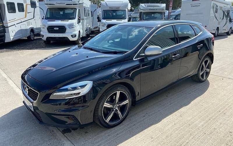 Usado Volvo V40 R-Design 122 HP (89 kW) 2019 Citadino