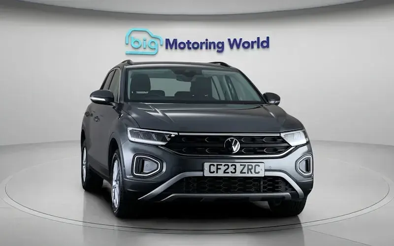 Used VW T-Roc Life 150 HP (110 kW) 2025 SUV