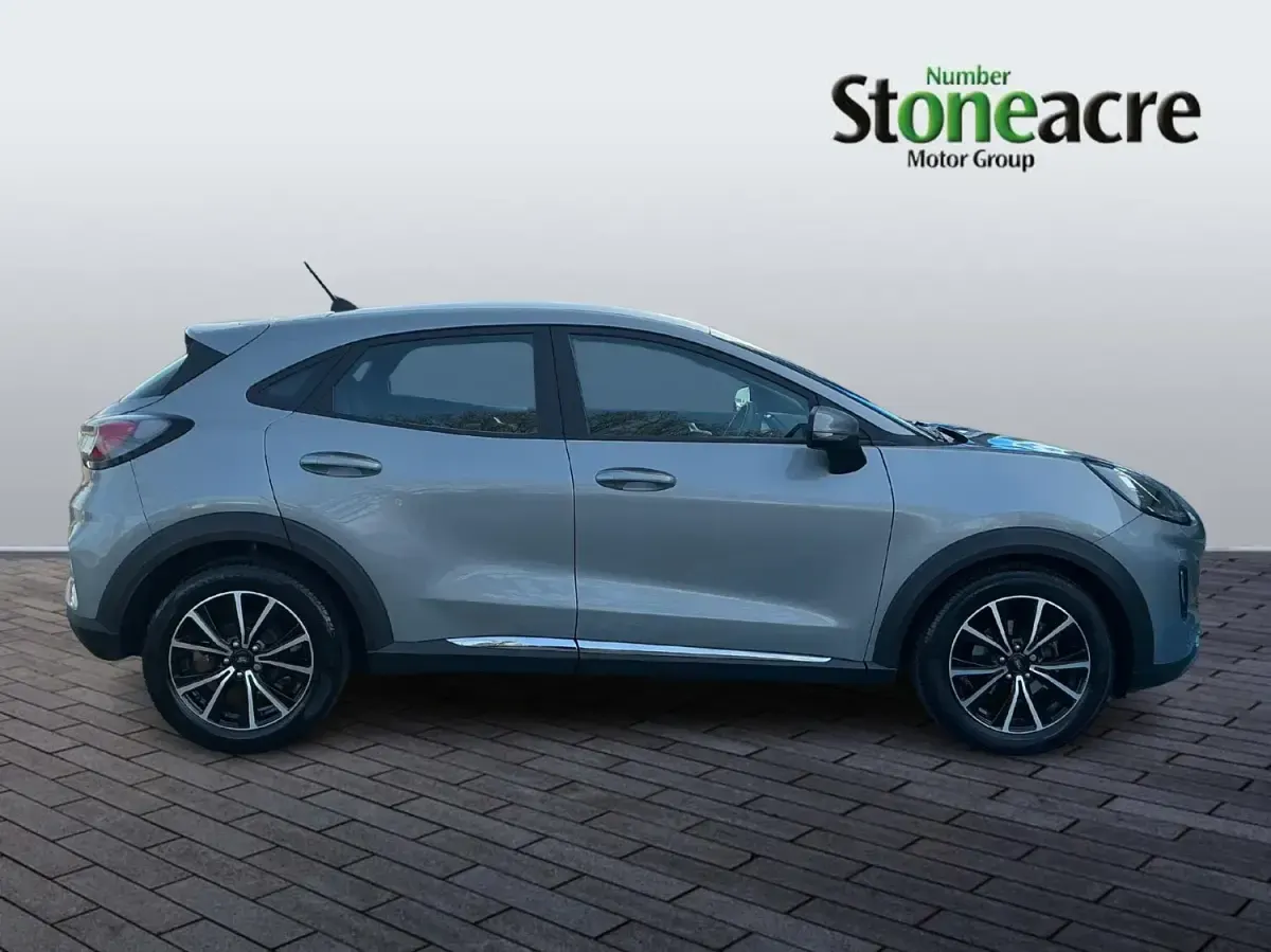 Używany Ford Puma Titanium 155 KM (114 kW) 2023 Srebrny SUV