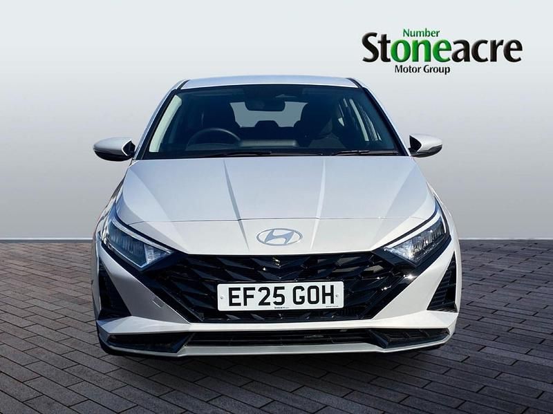 Used Hyundai i20 Advanced 100 HP (73 kW) 2025 Grey Hatchback