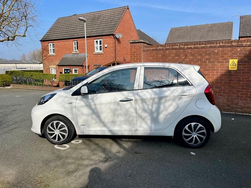 Used Kia Picanto Air 66 HP (48 kW) 2016 White Hatchback