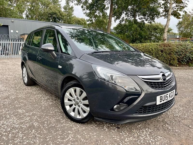 Grey Used 2015 Vauxhall Zafira MPV | £4,500 (Fair price) - Image 1/4