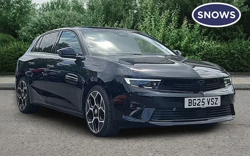 Used Vauxhall Astra Ultimate 131 HP (96 kW) 2025 Hatchback