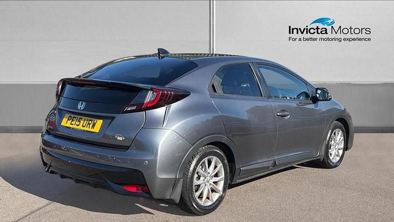 Begagnad Honda Civic SR 120 HK (88 kW) 2015 Grå Halvkombi