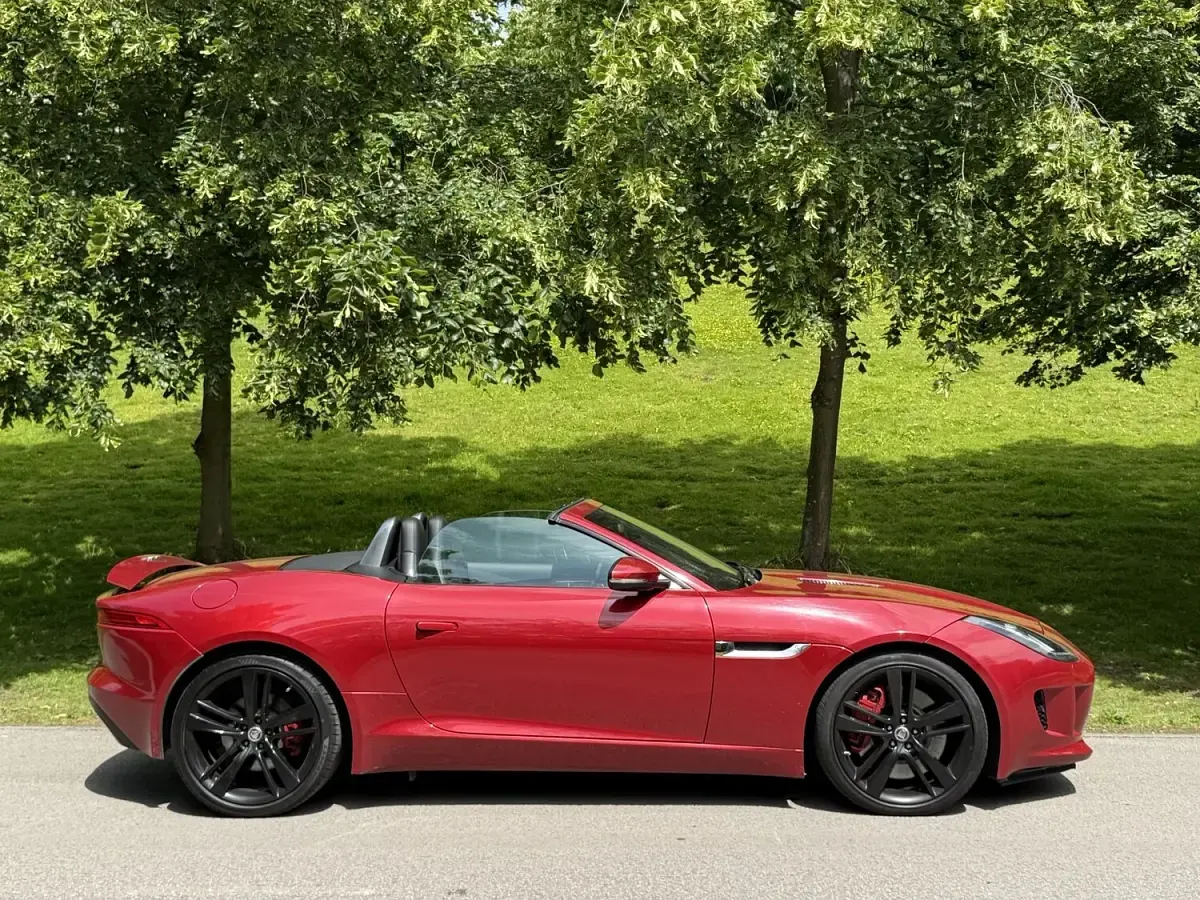 Used Jaguar F-Type Supercharged 380 HP (279 kW) 2014 Red Cabriolet