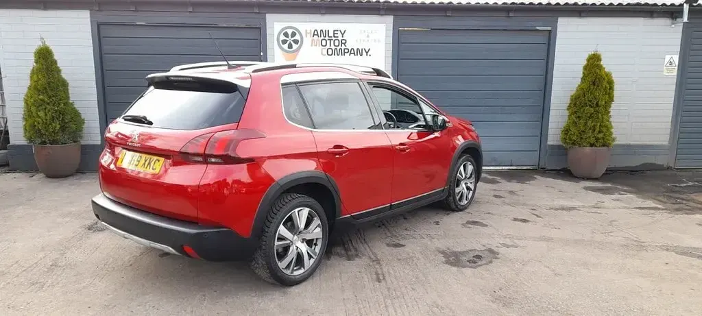 Used Peugeot 2008 Allure Premium 110 HP (80 kW) 2019 Red SUV