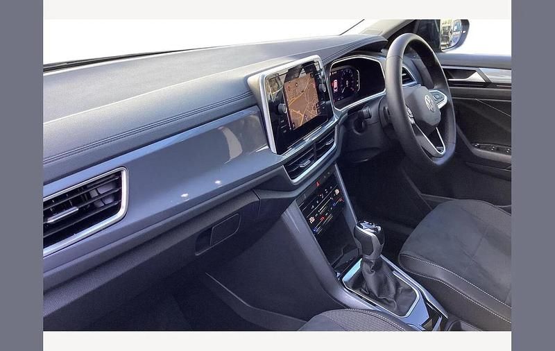 Used VW T-Roc Style 150 HP (110 kW) 2025 Black SUV