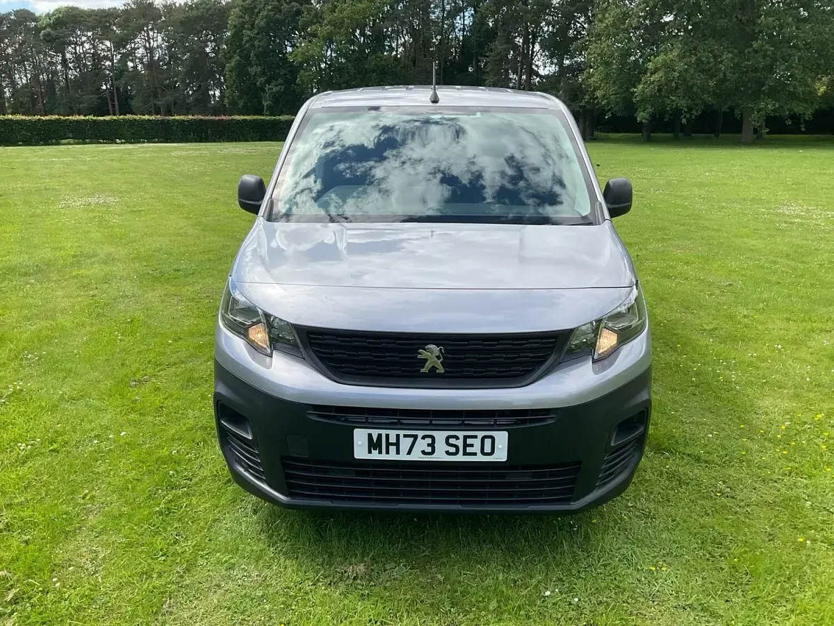 Used Peugeot Partner Premium 131 HP (96 kW) 2023 Grey MPV
