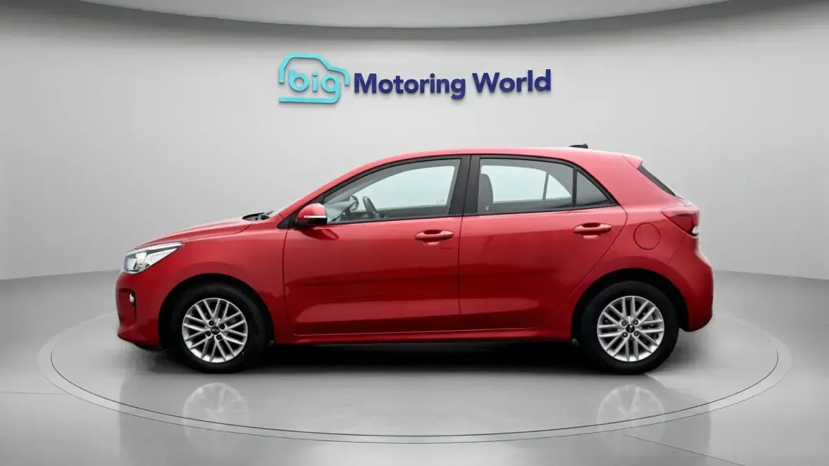Used Kia Rio 99 HP (72 kW) 2019 Red Hatchback