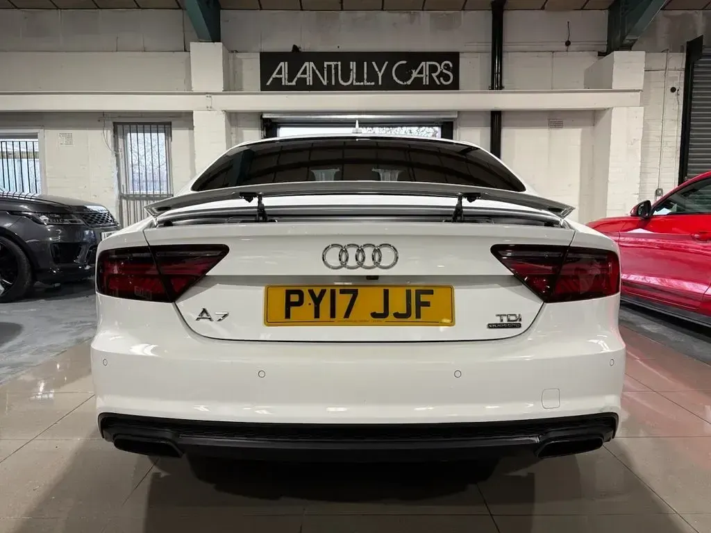 Used Audi A7 Sportback Black Edition 320 HP (235 kW) 2017 White Hatchback